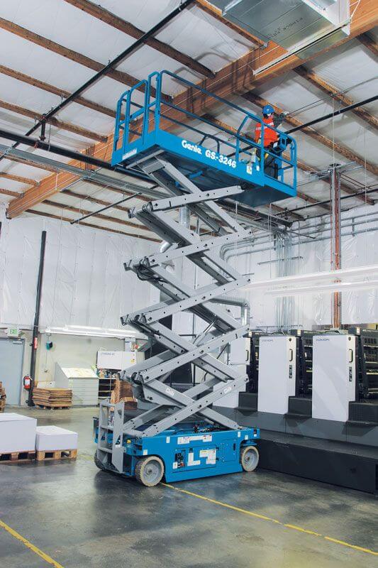 Genie GS-3246 Electric Scissor Lift - Image 3