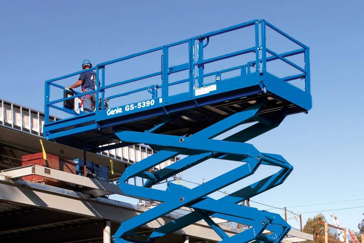 Genie GS-5390 RT Rough Terrain Scissor Lift - Image 2