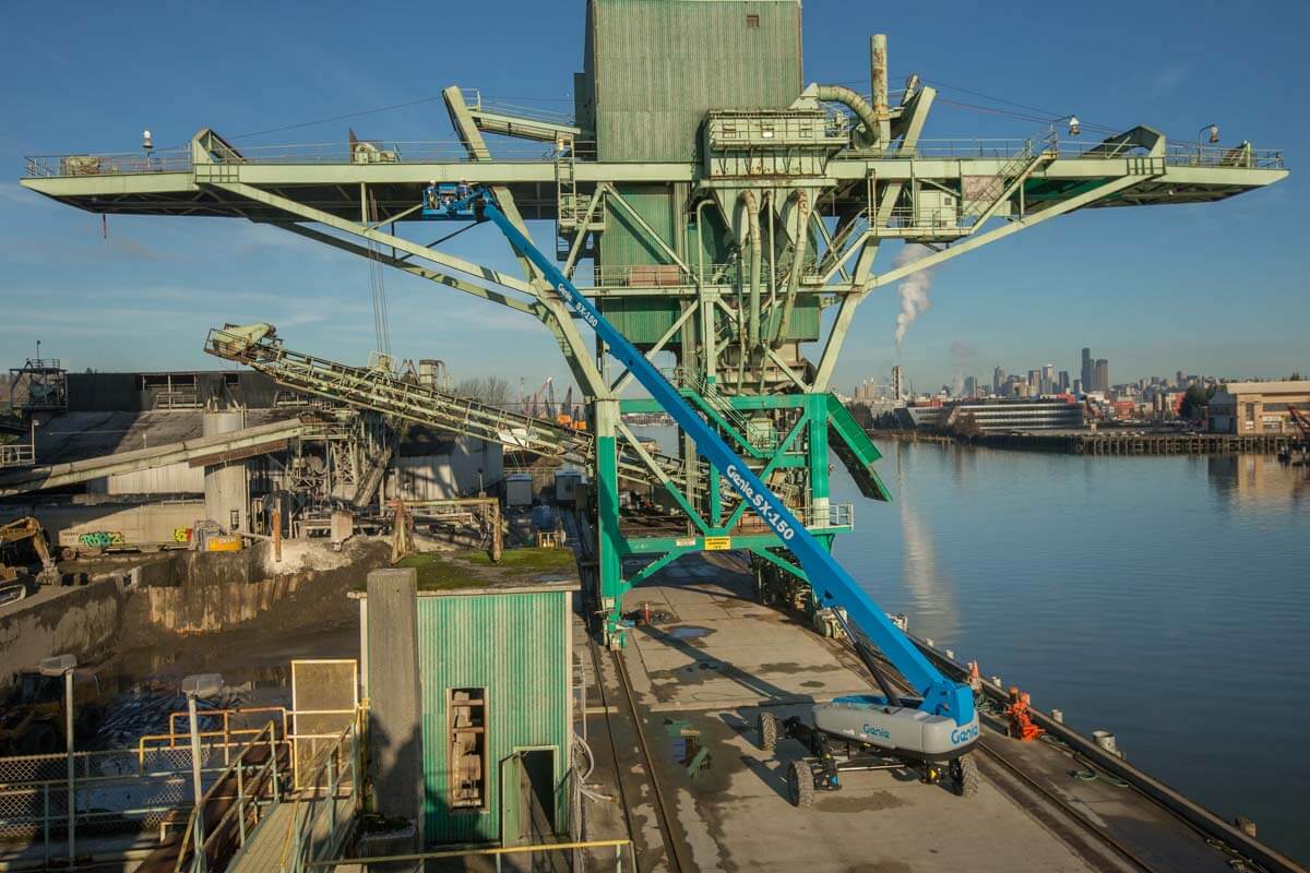 Genie SX-150 Telescopic Boom Lift - Image 3