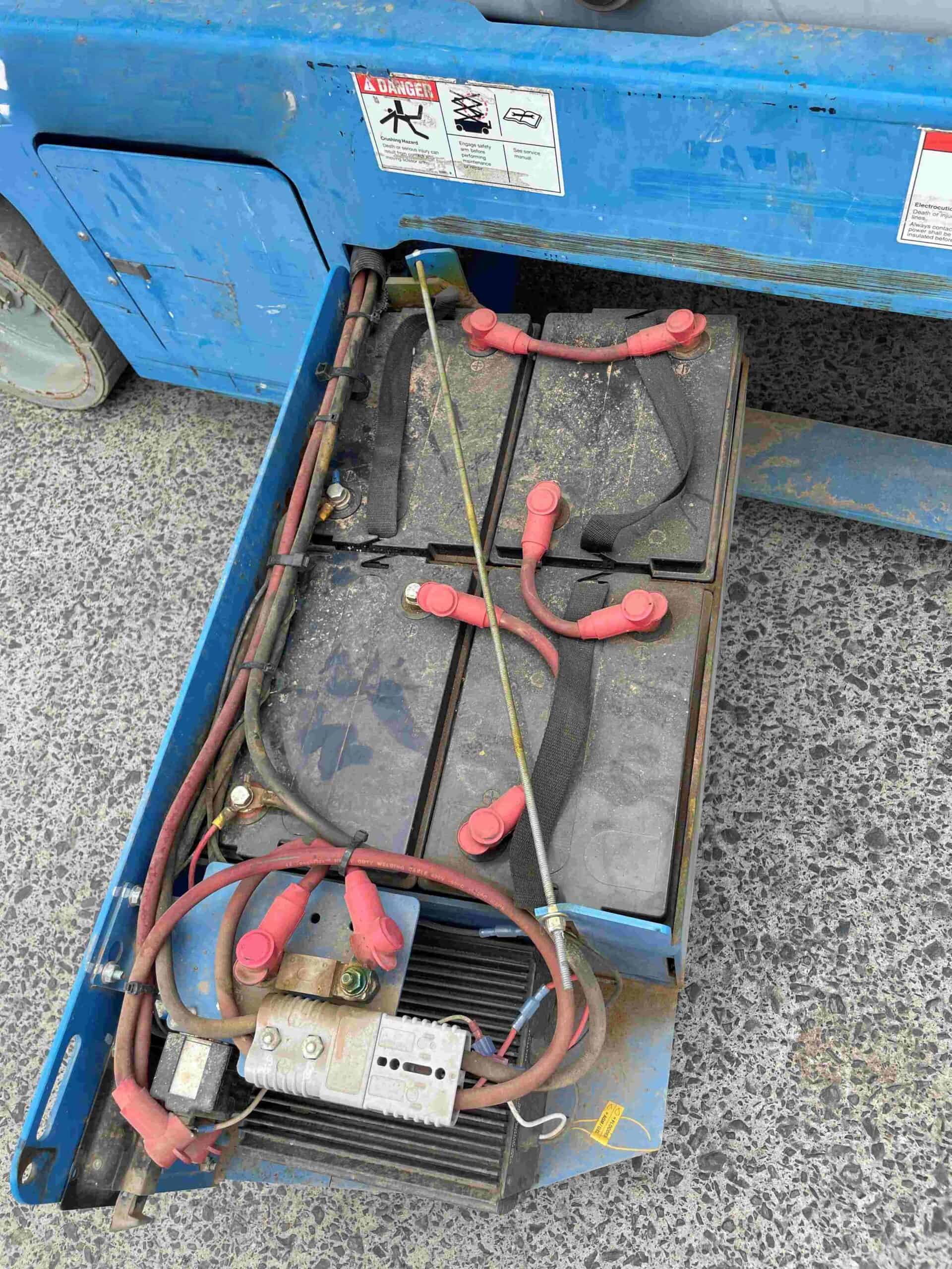 Used Genie 20ft Electric Scissor Lift Model GS2032 - Image 3