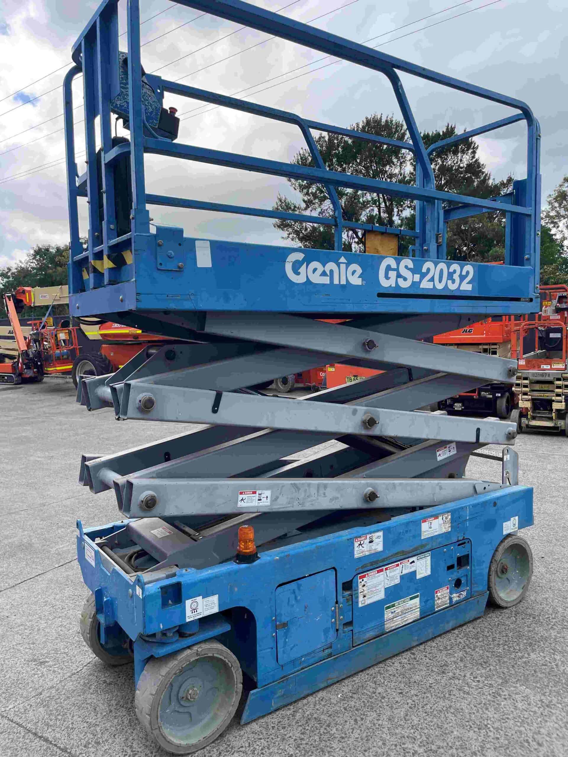 Used Genie 20ft Electric Scissor Lift Model GS2032 - Image 7