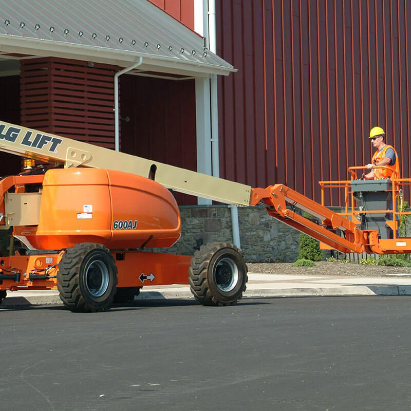 JLG 600AJ Engine Powered Articulating Boom Lift - Image 5