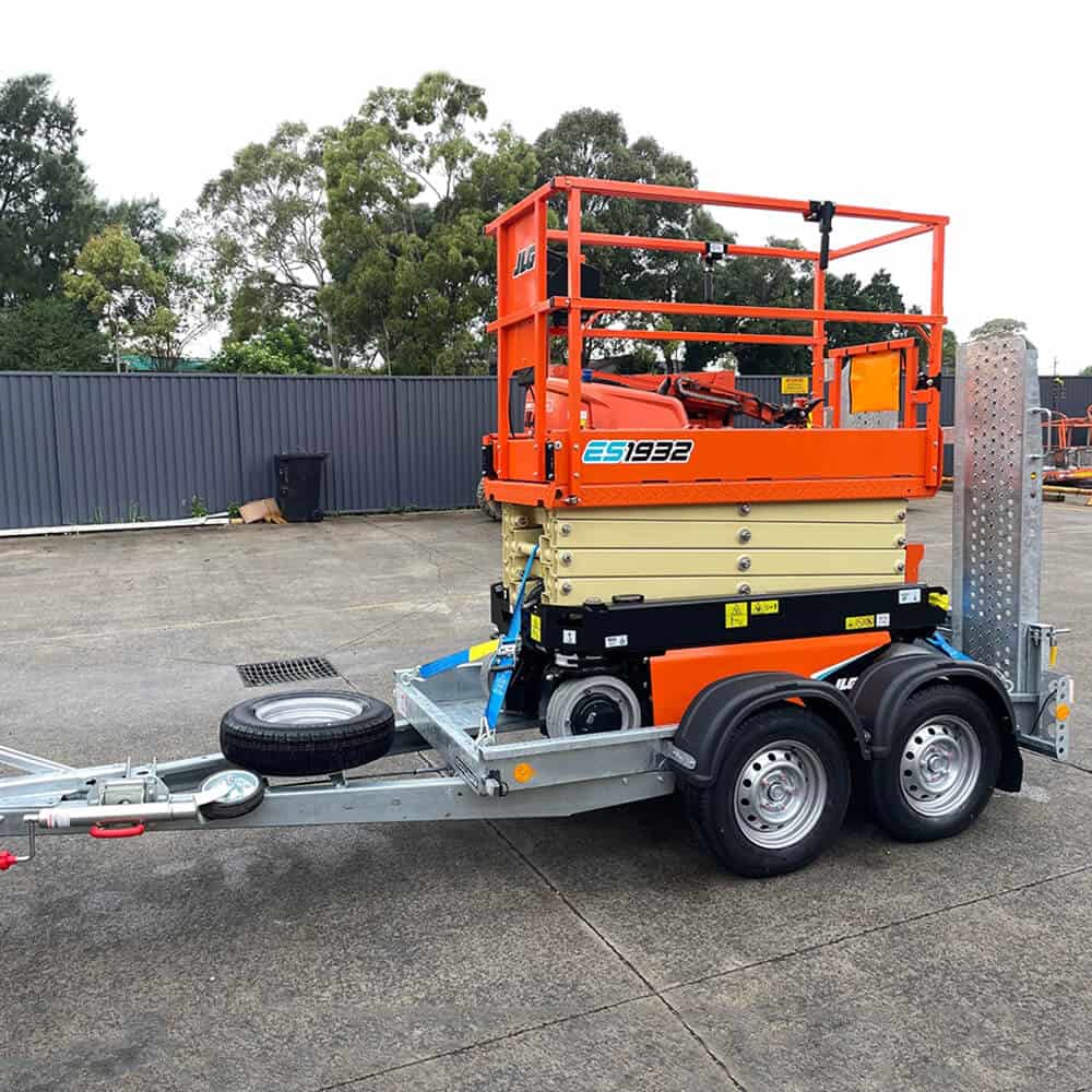 JLG ES1932 19FT Scissor Lift & Trailer Package