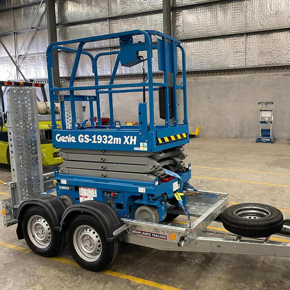 Genie GS1932M 19FT Scissor Lift & Trailer Package