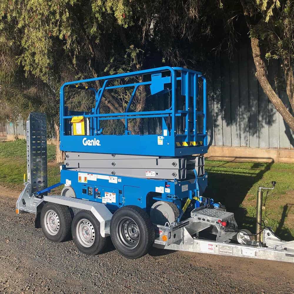 Genie GS2632 26FT Scissor Lift & Trailer Package