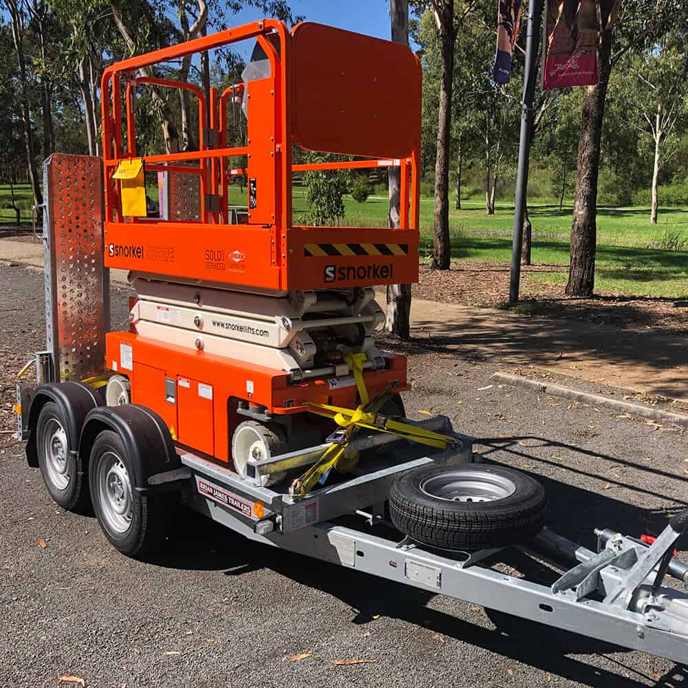Snorkel S3219E 19FT Scissor Lift & Trailer Package