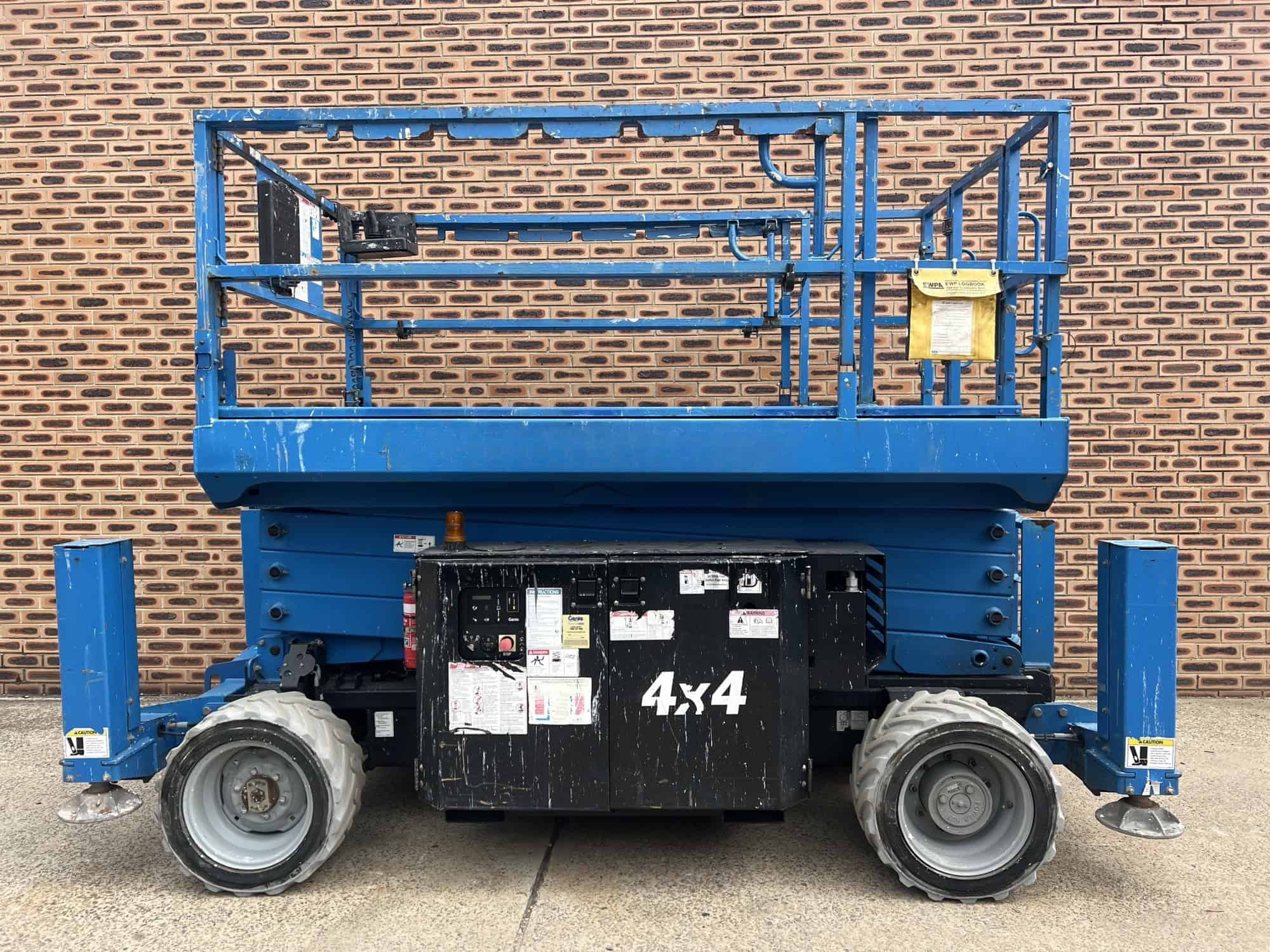 Used Genie 33ft Diesel 4WD Scissor lift – 9.75m deck height with 11.75m reach - Image 8