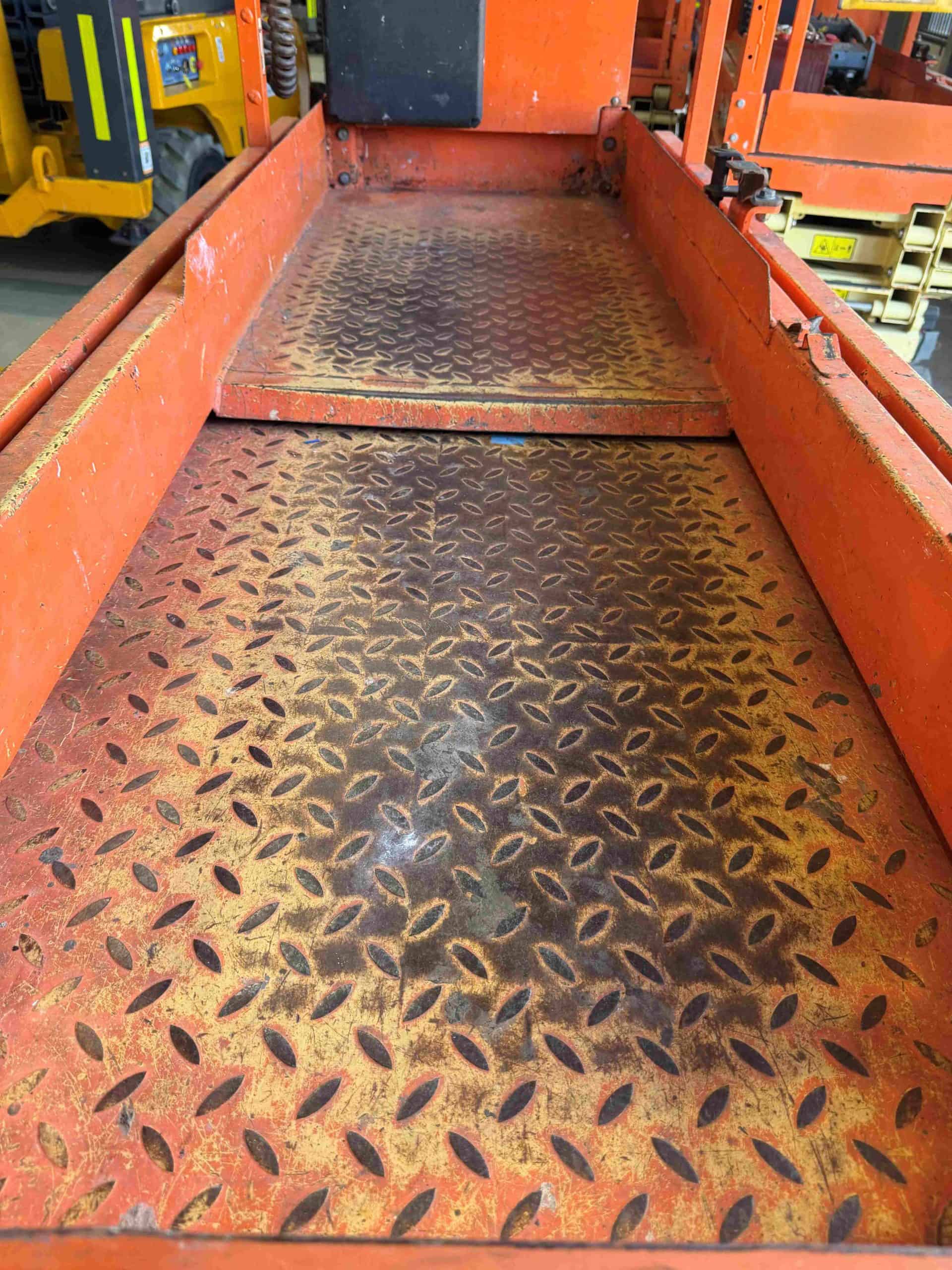 Used JLG 19ft electric scissor lift Model - 1930ES - Image 5