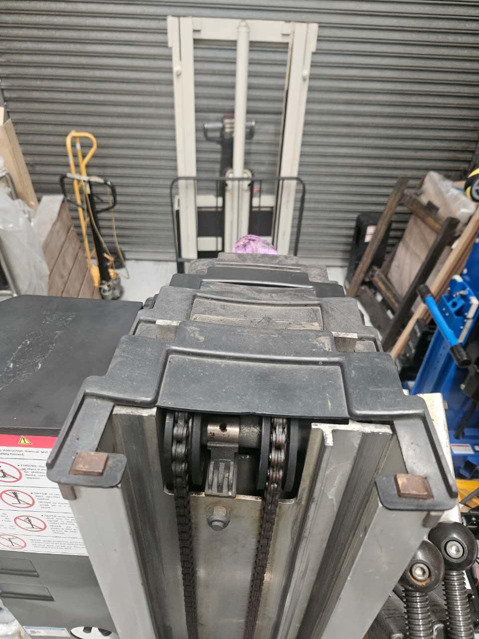30ft Vertical Mast Personnel Lift 12V DC Power Supply - Image 14